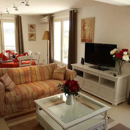 La Grande Bastide Saint-Saturnin-les-Apt